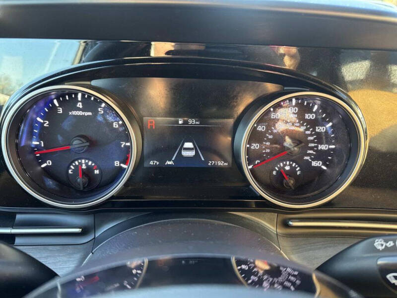 2023 Kia Carnival EX