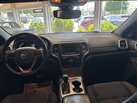 2017 Jeep Grand Cherokee Laredo