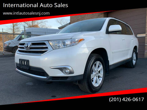 2013 Toyota Highlander for sale at International Auto Sales in Hasbrouck Heights NJ