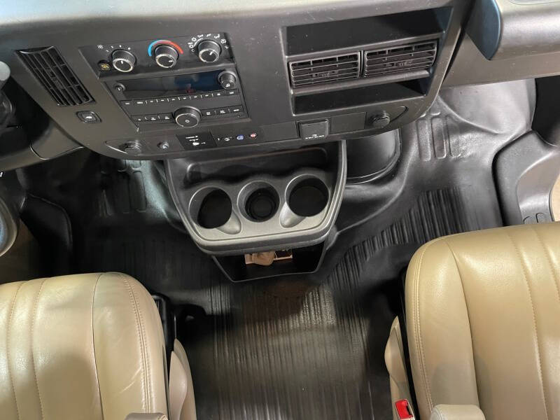 2023 Chevrolet Express 2500