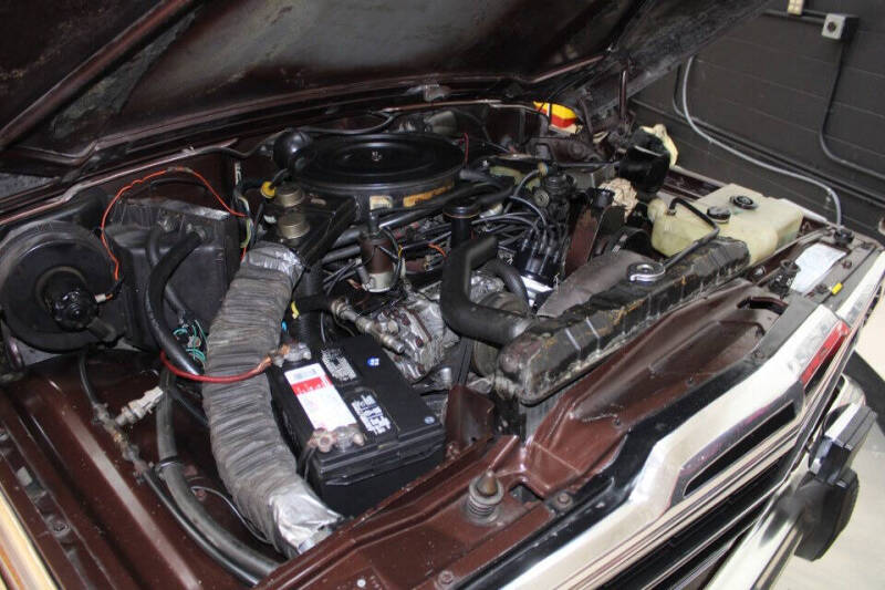 1986 Jeep Grand Wagoneer