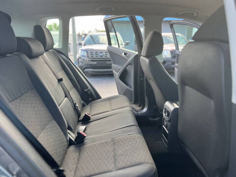 2015 Volkswagen Tiguan S