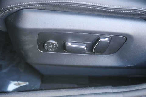 2025 BMW 5 Series 530i