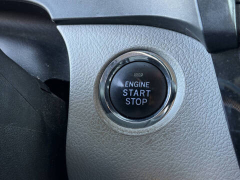 2019 Toyota Sienna XLE 7-Passenger Auto Access Seat