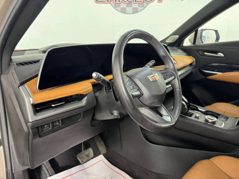 2024 Cadillac XT4 Premium Luxury