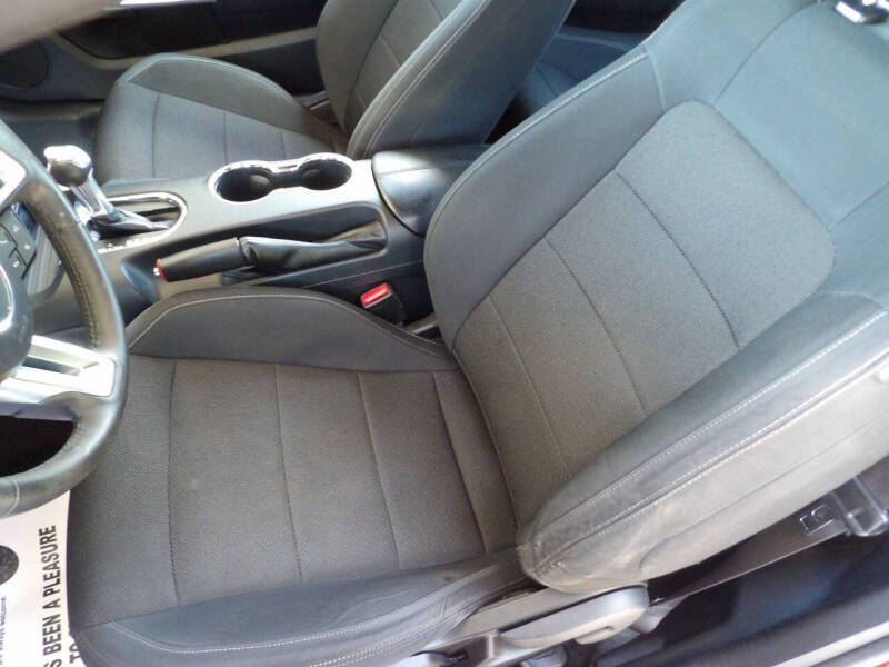 2015 Ford Mustang V6