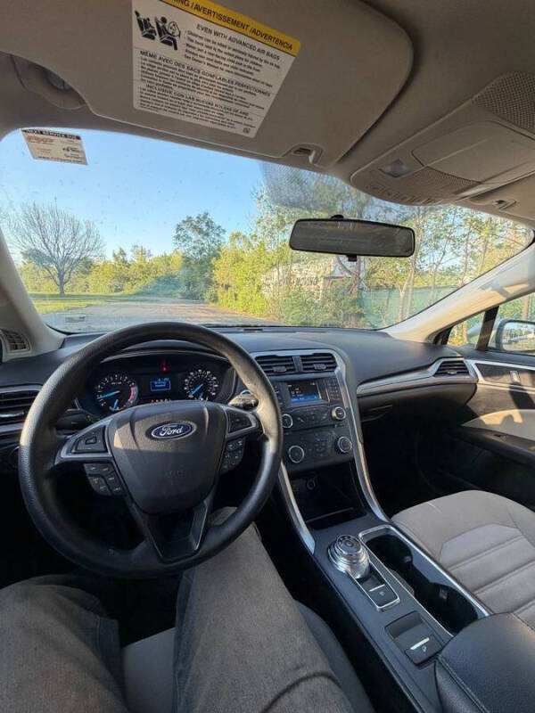 2018 Ford Fusion S - Photo 10