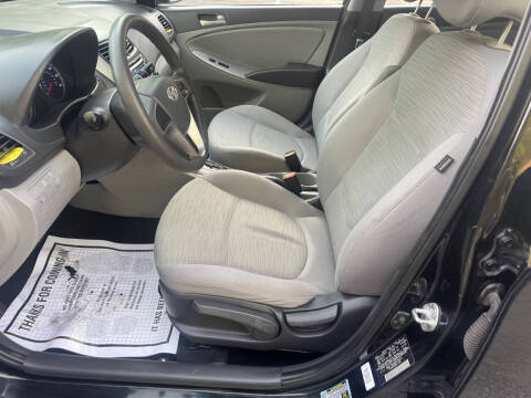 2016 Hyundai Accent SE