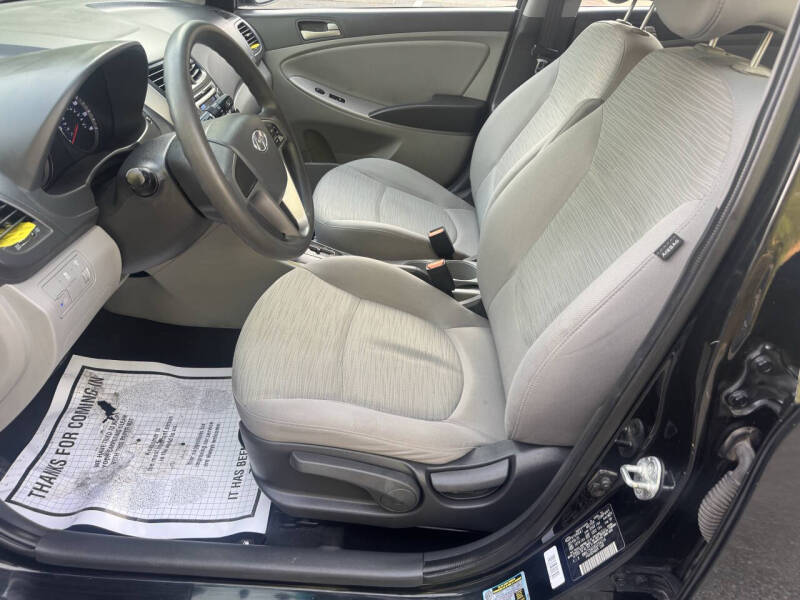 2016 Hyundai Accent SE