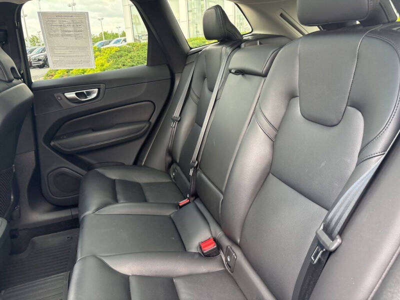 2023 Volvo XC60 B5 Core