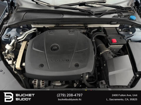 2020 Volvo V60 Cross Country T5