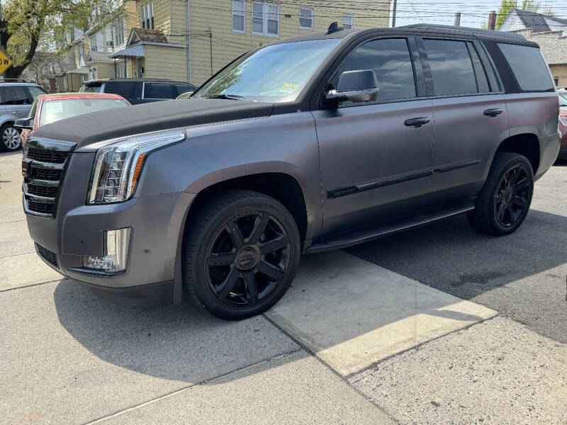 2017 Cadillac Escalade Luxury