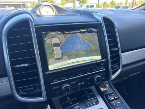 2013 Porsche Cayenne GTS