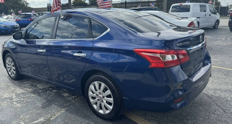 2019 Nissan Sentra S photo 6