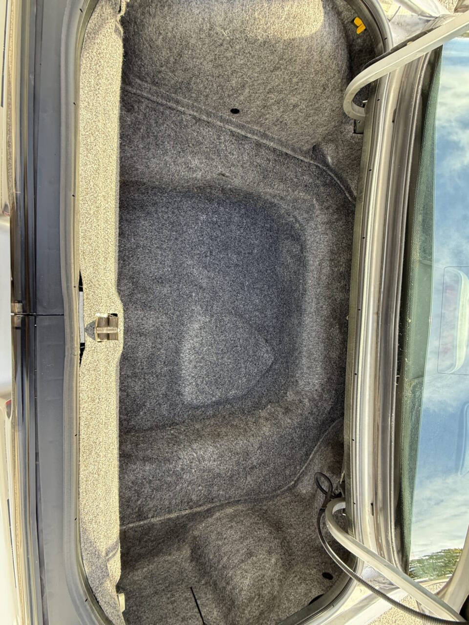 1988 Ford Thunderbird 35