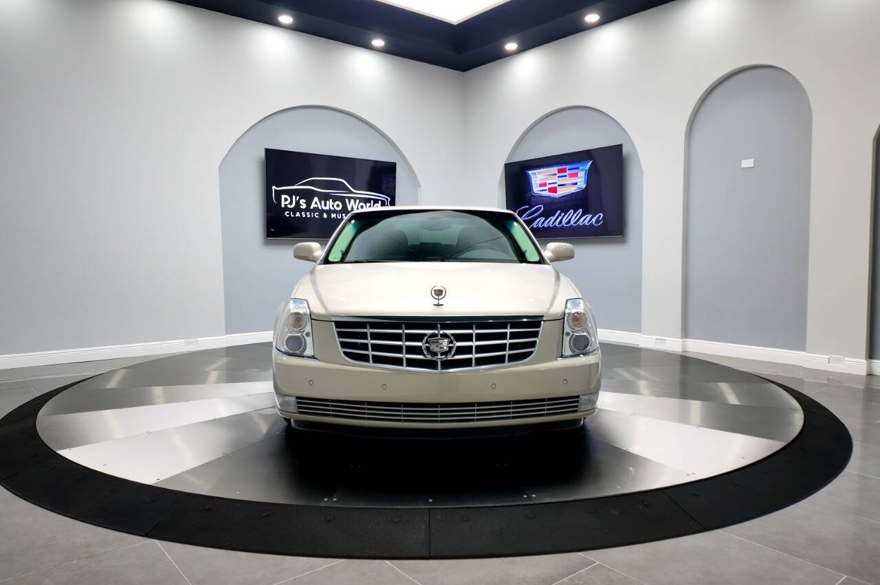 2009 Cadillac DTS 7