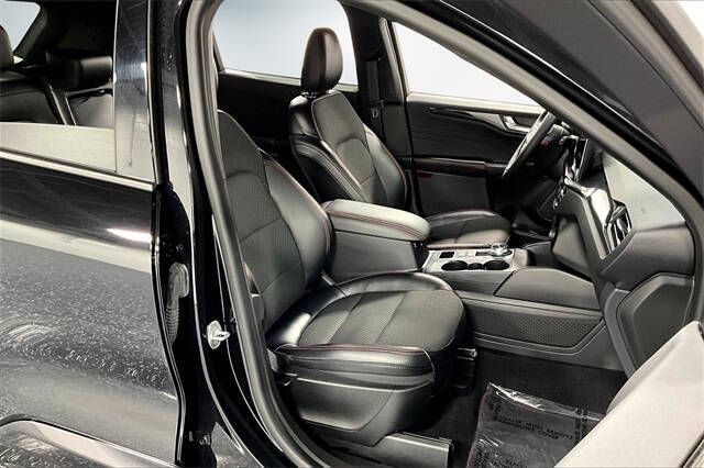 2023 Ford Escape ST-Line Select