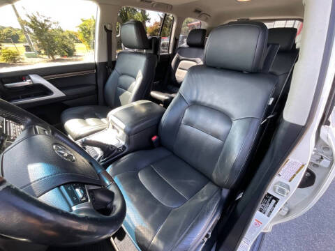 2016 Toyota Land Cruiser