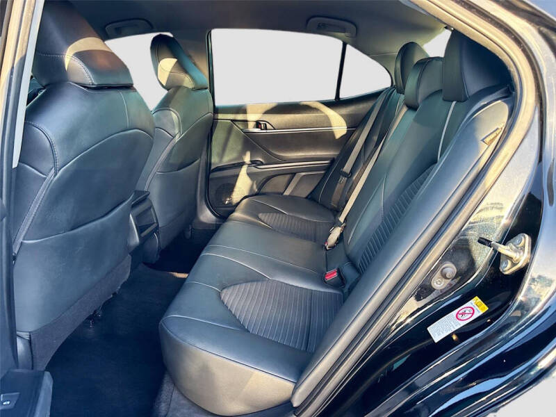 2019 Toyota Camry SE