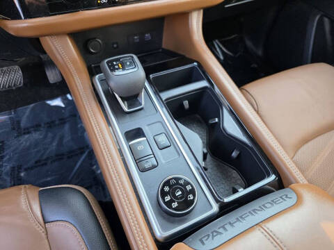 2024 Nissan Pathfinder Platinum