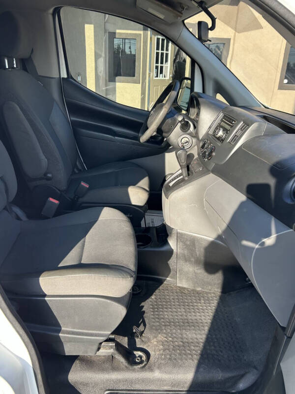 2017 Nissan NV200 S