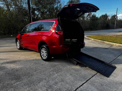 2025 Chrysler Voyager LX