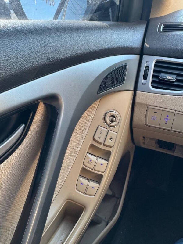 2012 Hyundai Elantra GLS