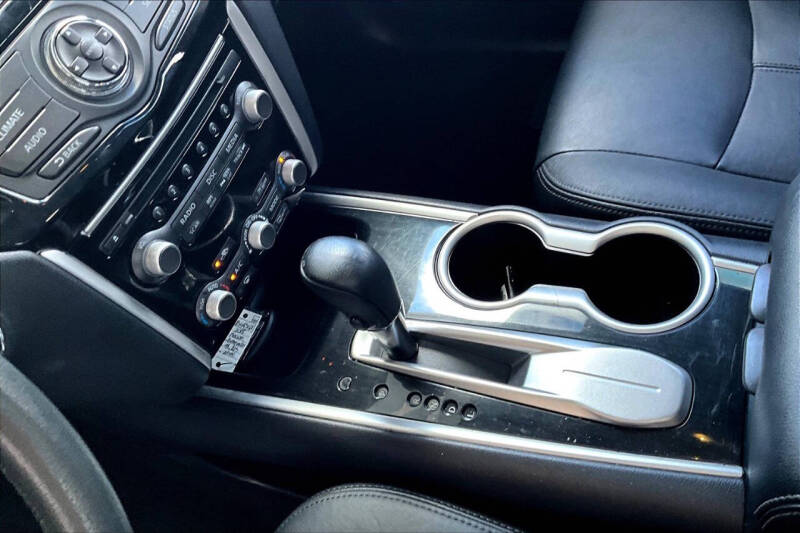 2018 Nissan Pathfinder SV