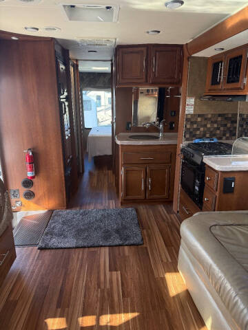 2013 Coachmen RV Concorde 300TS