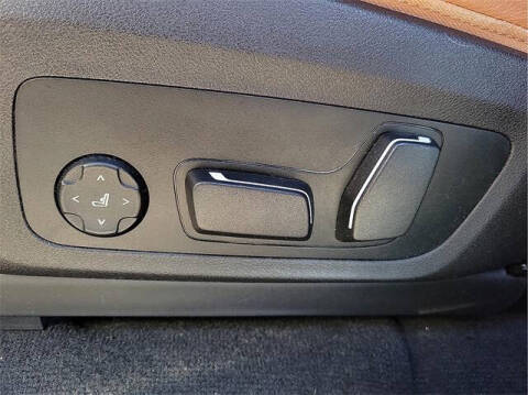 2025 BMW X4 xDrive30i