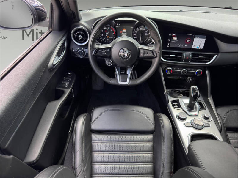 2023 Alfa Romeo Giulia Veloce