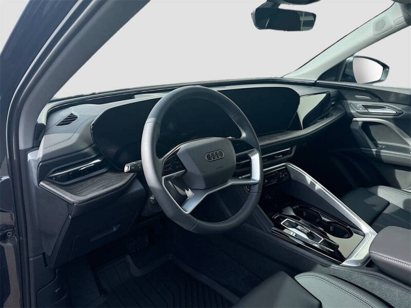 2025 Audi Q5 quattro Premium Plus TFSI