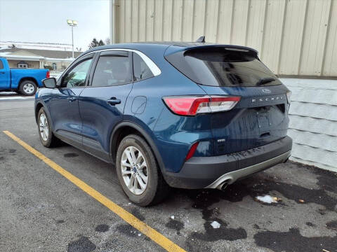 2020 Ford Escape SE