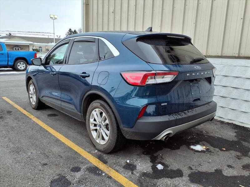 2020 Ford Escape SE