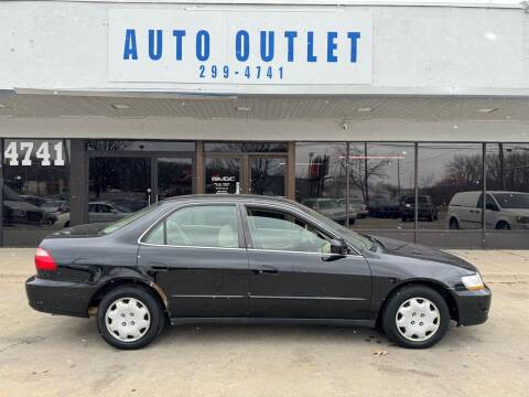 1999 Honda Accord for sale at Auto Outlet in Des Moines IA