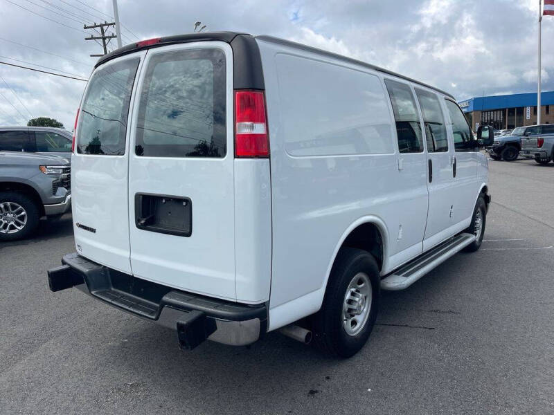 2023 Chevrolet Express 2500