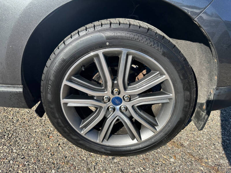 2019 Ford Edge Titanium