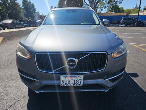 2016 Volvo XC90 T6 Momentum