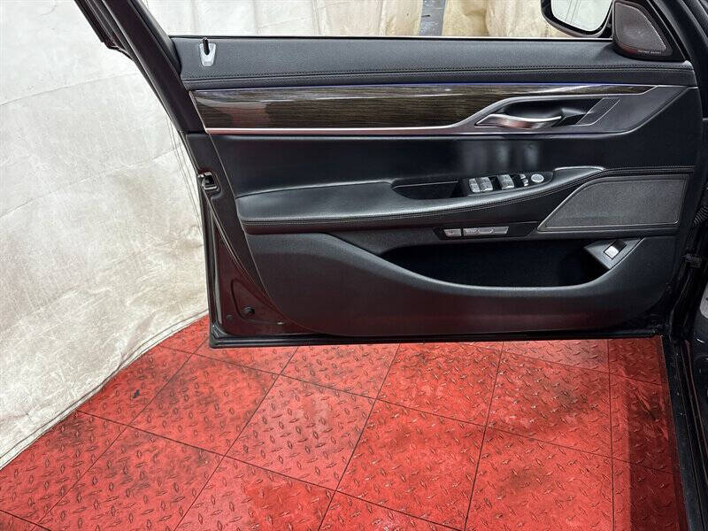2018 BMW 7 Series 750i