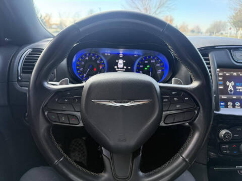 2018 Chrysler 300 S