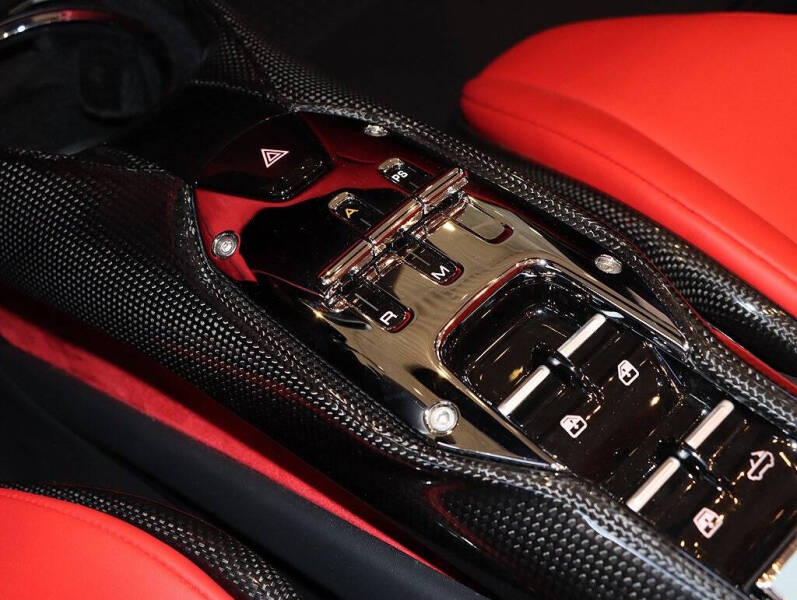 2024 Ferrari 296 GTS