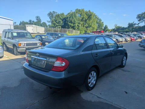 2004 Toyota Camry LE