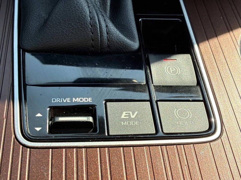 2023 Toyota Sienna LE 8-Passenger