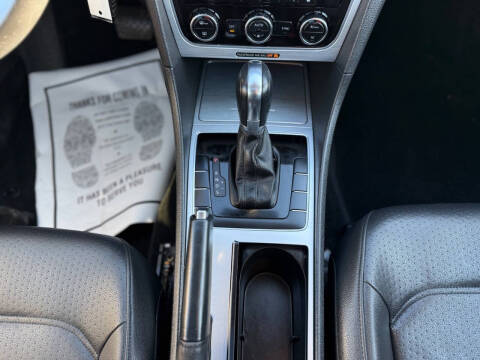 2012 Volkswagen Passat SE