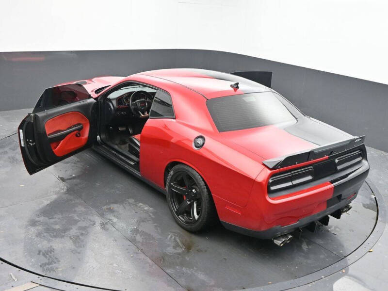 2016 Dodge Challenger SRT Hellcat