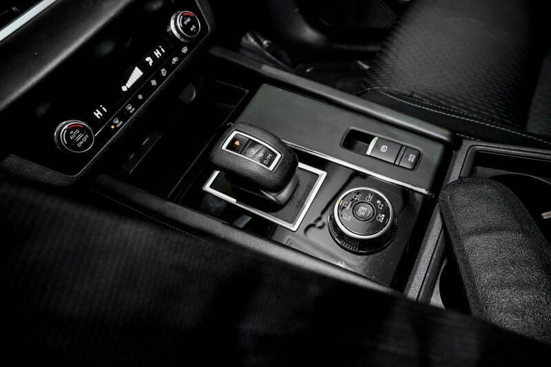 2024 Mitsubishi Outlander ES