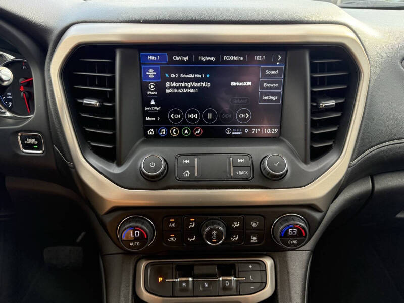 2023 GMC Acadia Denali