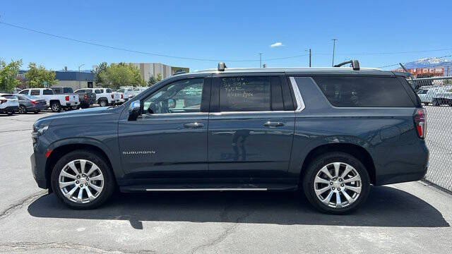 Dk. Gray 2021 Chevrolet Suburban Premier 4x4 Premier 4dr SUV 2
