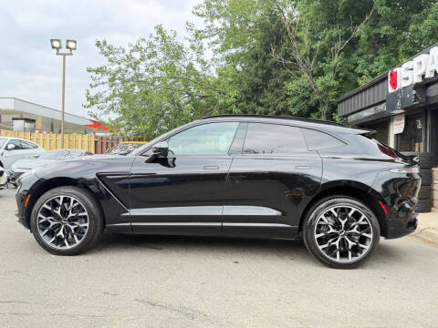 2021 Aston Martin DBX