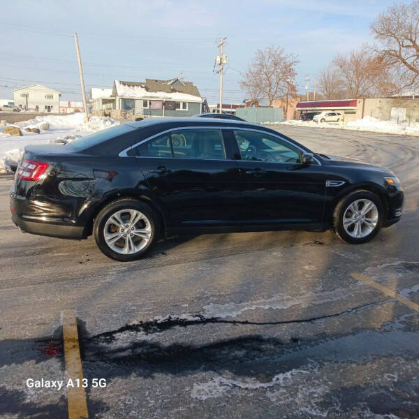 2017 Ford Taurus SEL